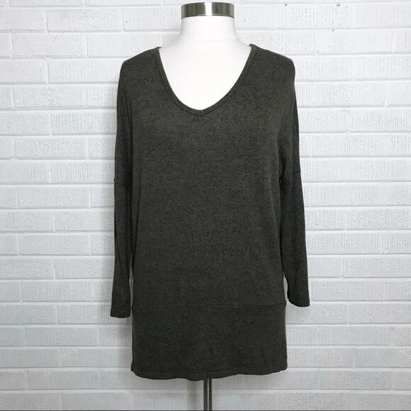 Moa Moa Small S Dark Olive Green Soft V Neck Top 3/4 Sleeve Made in USA Womens - Picture 1 of 6